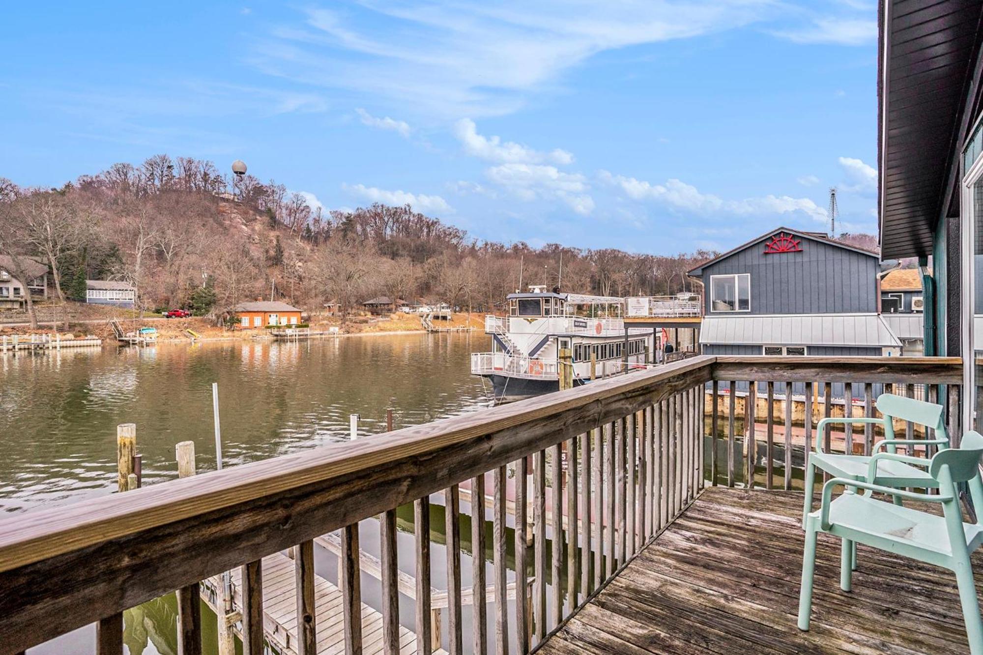 Riverside - Unit B * Saugatuck